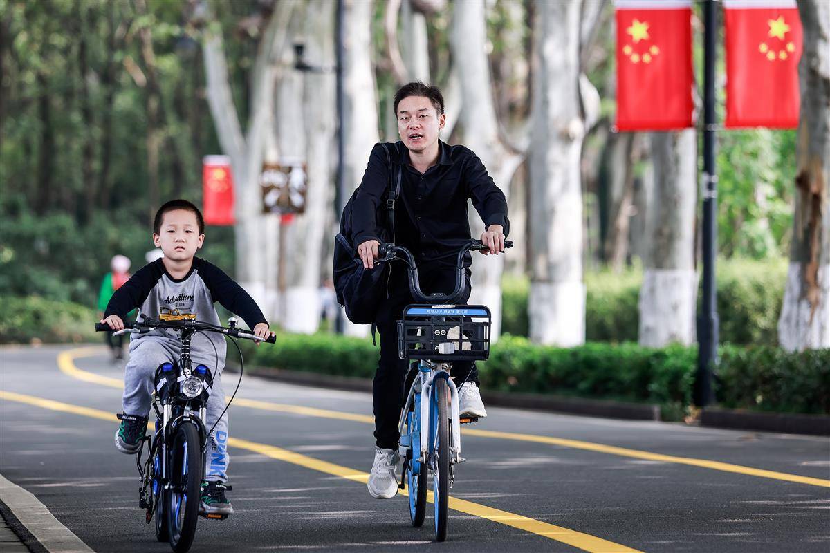 欢乐炸三张游戏下载